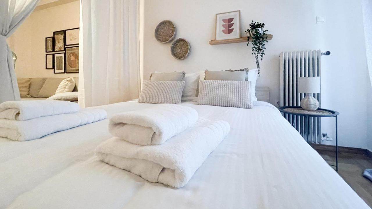 Boho Chic 2Br Apartment In The Center Of Афіни Екстер'єр фото